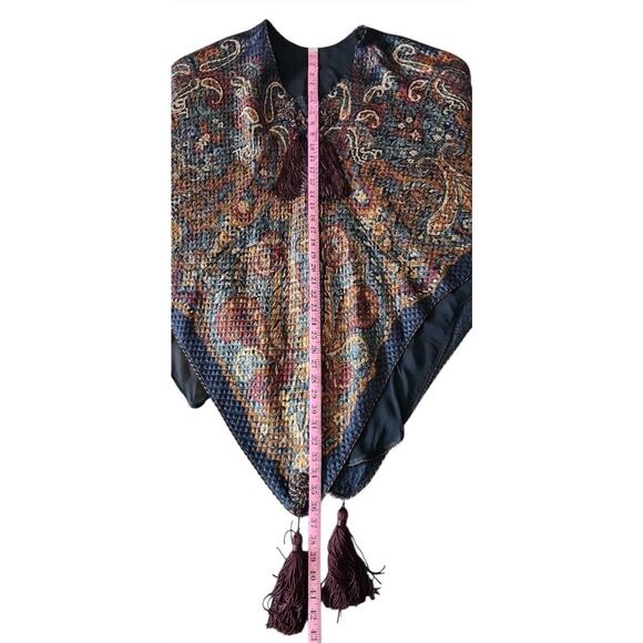 Unbranded Vtg 70s Textured Matelasse Paisley Poncho Cape Wrap w/ Tassels OS - Picture 6 of 6